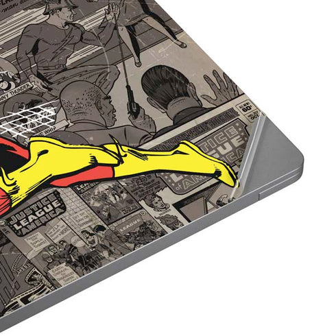 DC Comics The Flash Vintage Action pose pattern Universal Laptop 15in (12.2 x 8.8in) Skin